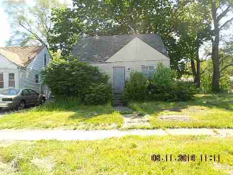 19310 St Aubin (1)_m.jpg